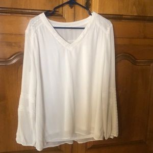 Beautiful long sleeve white flowy dress blouse!